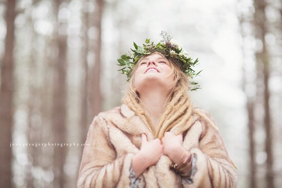 Vintage Forest Winter Wedding Inspiration | styling + vintage rentals by Stockroom Vintage, Nashville, TN | photos by Jenny Cruger Photography